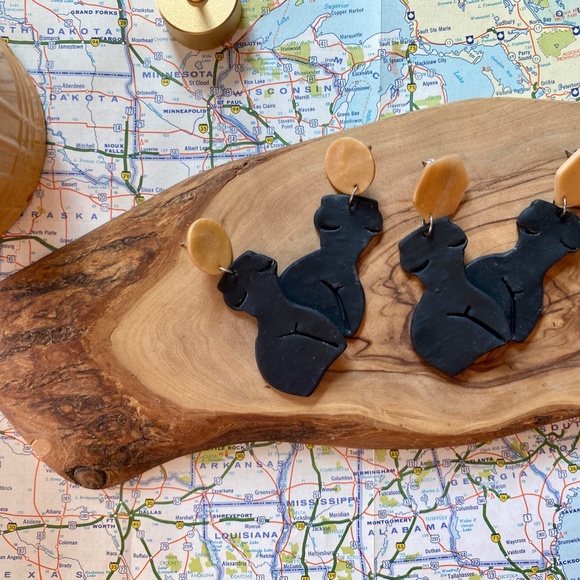 Handmade Clay Earrings | Forms of a Woman Silhouette | Black and Yellow - Picture 3 of 8